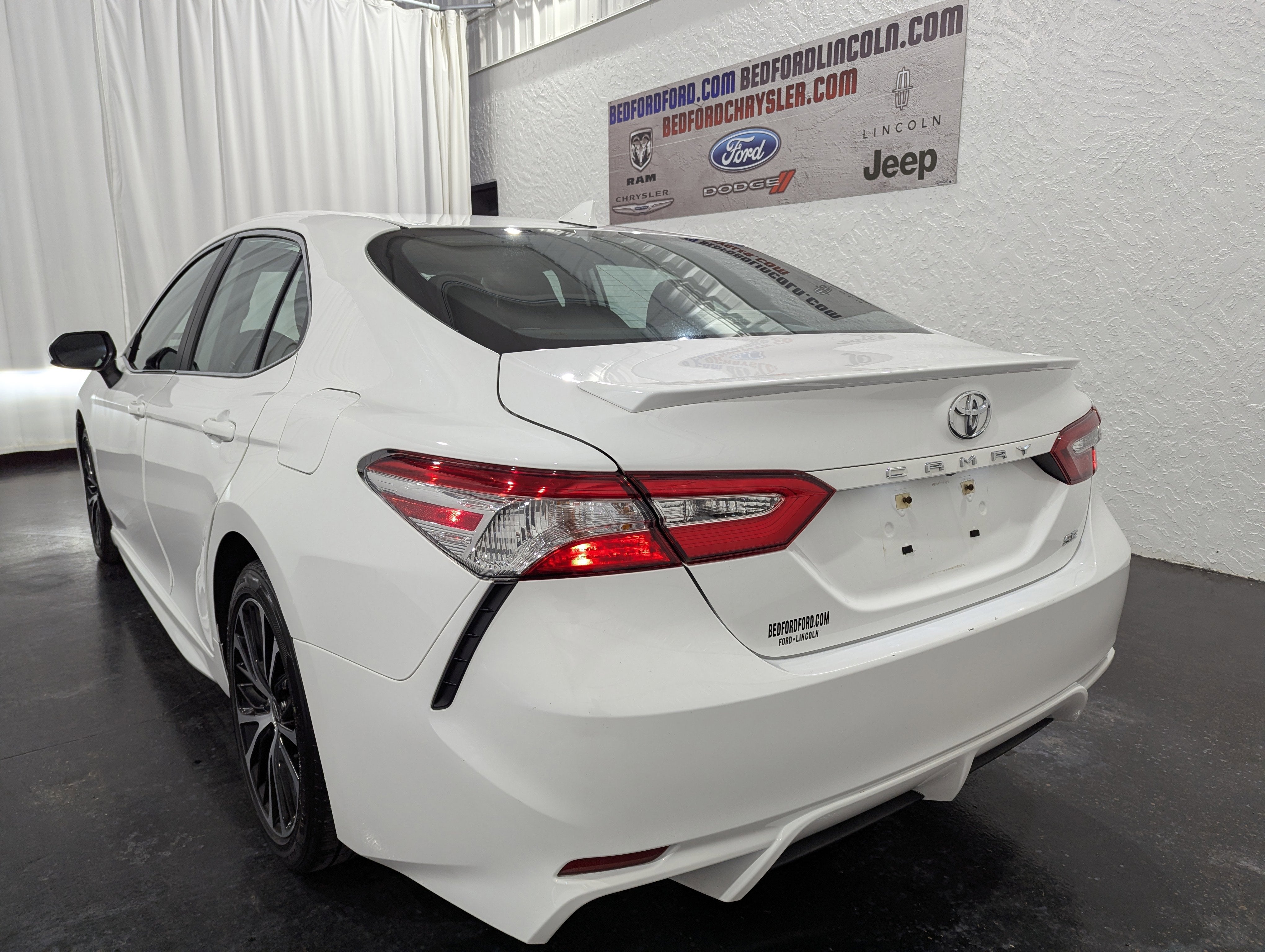 2020 Toyota Camry SE