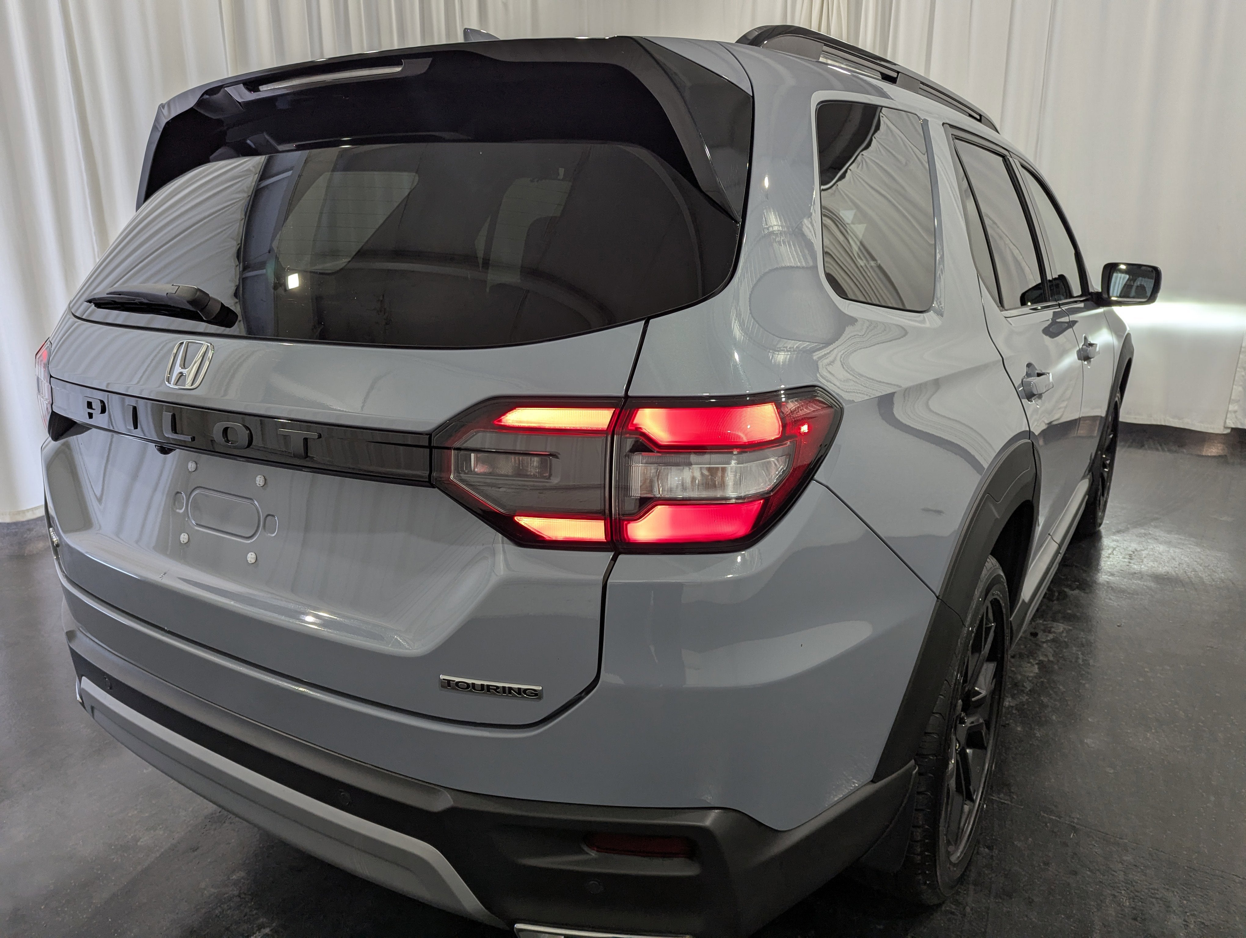 2025 Honda Pilot Touring Sport AWD