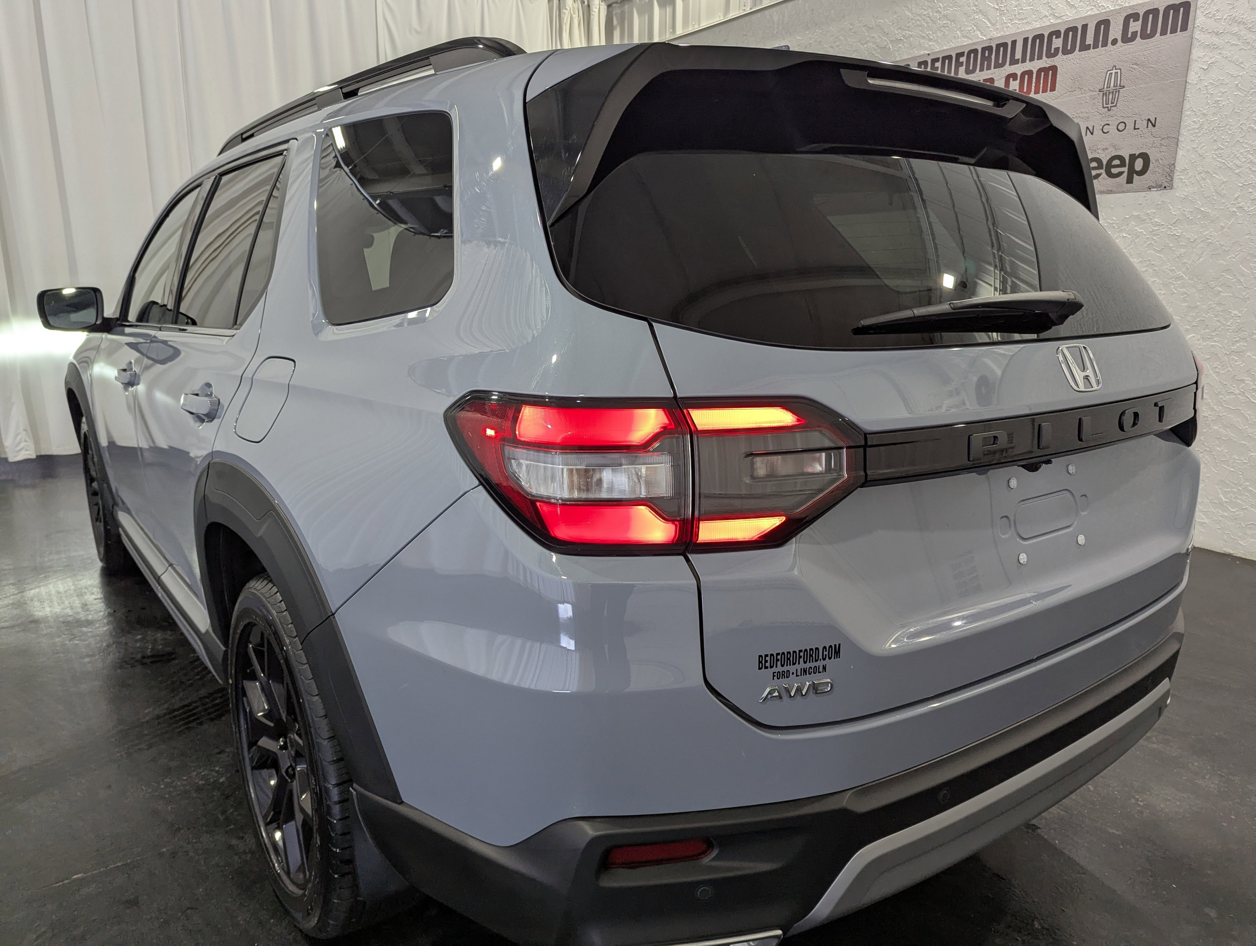 2025 Honda Pilot Touring Sport AWD