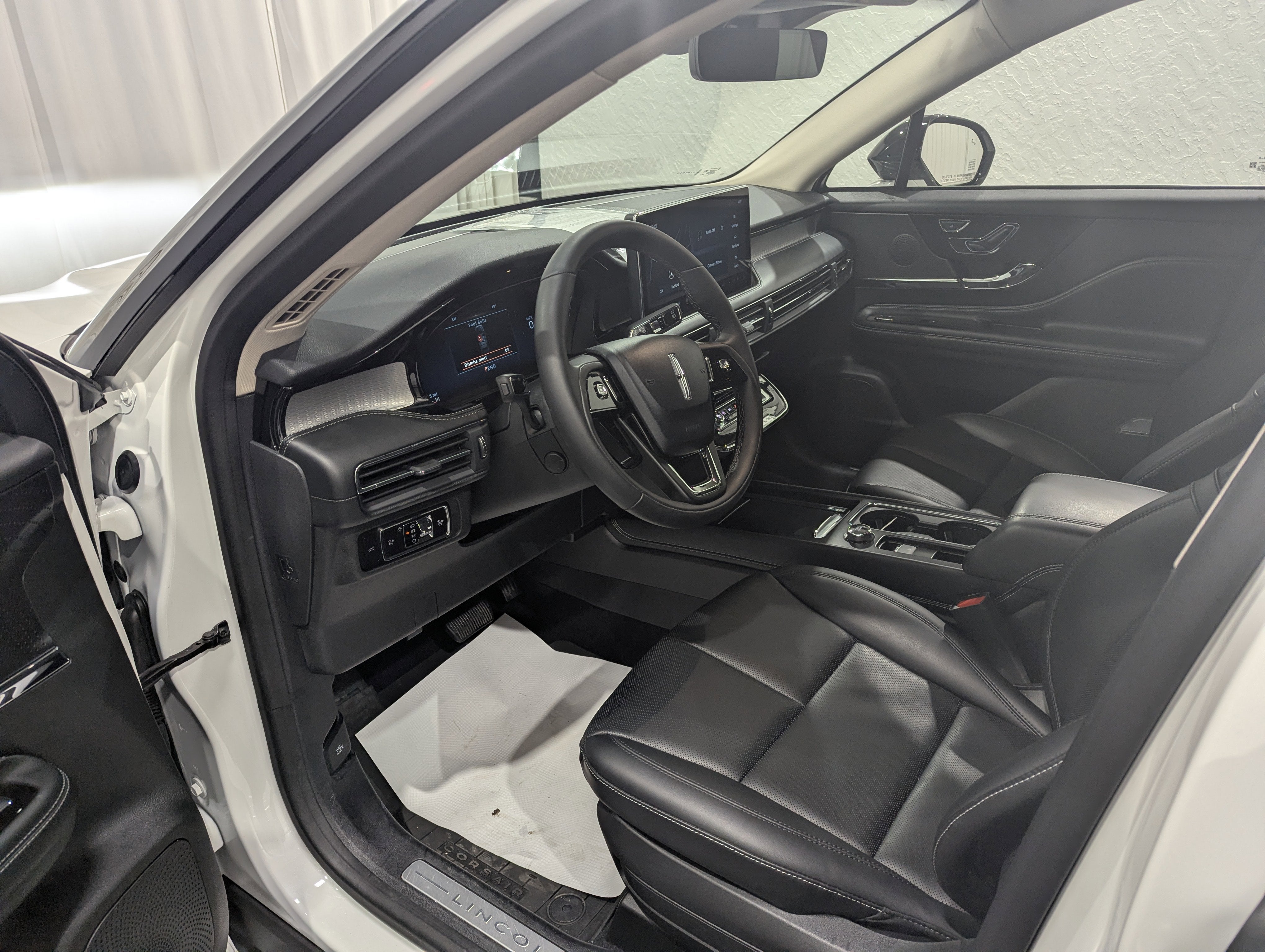 2023 Lincoln Corsair Standard AWD