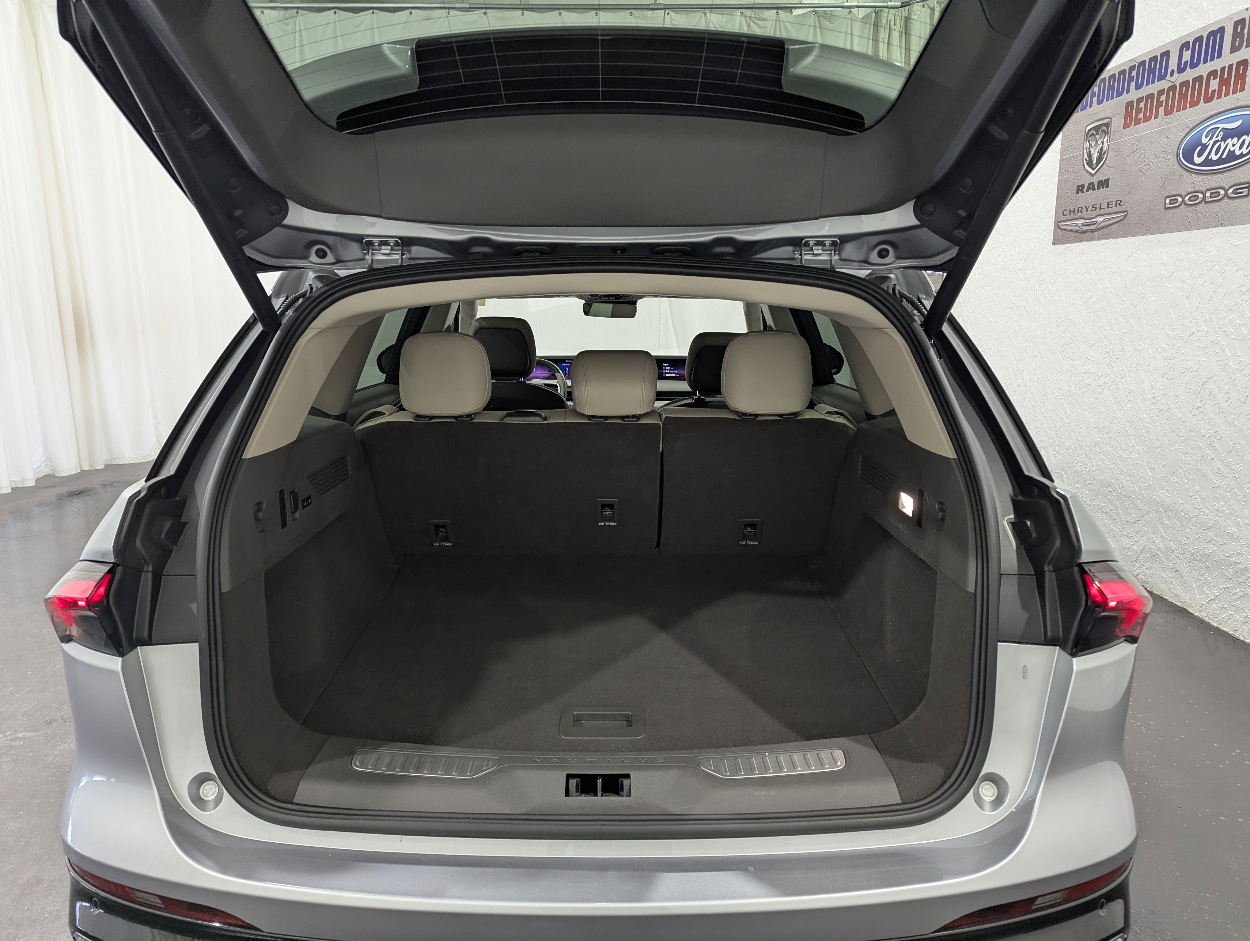 2025 Lincoln Nautilus Premiere AWD