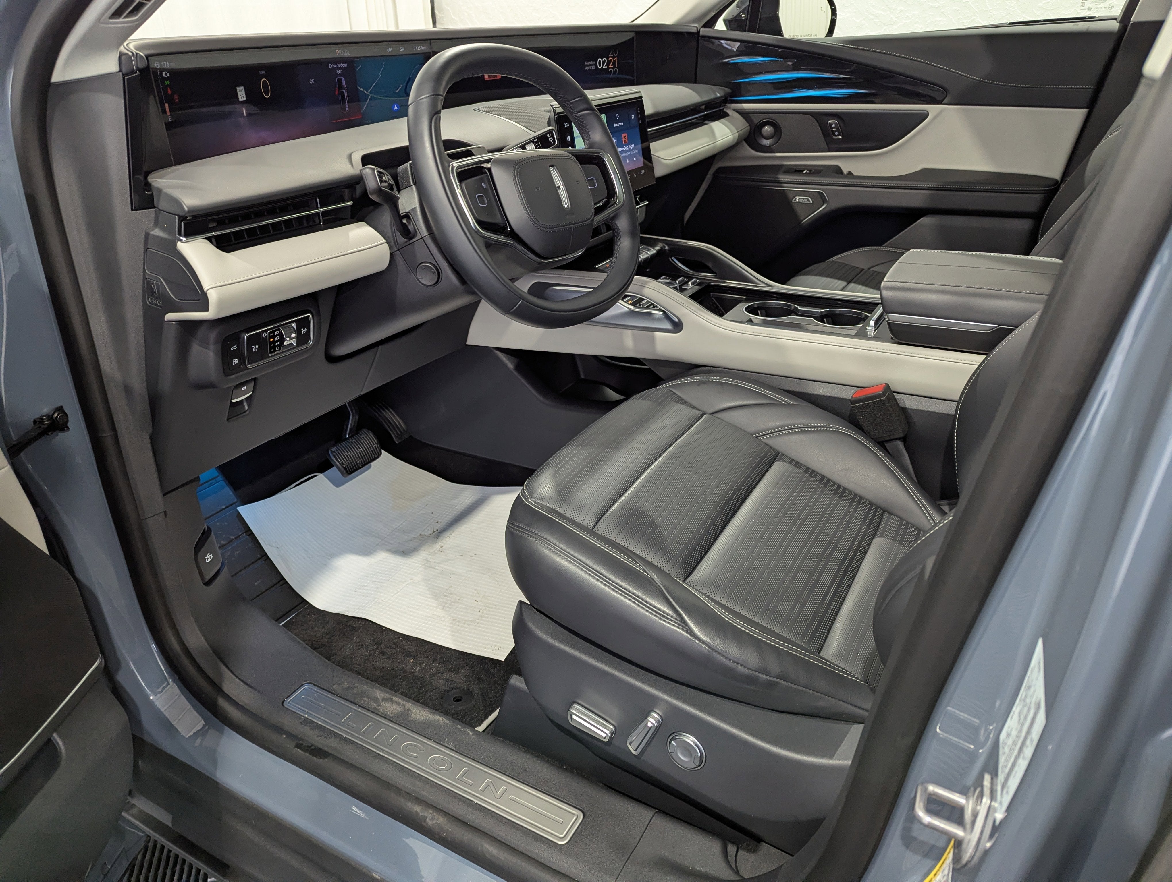 2025 Lincoln Nautilus Reserve AWD