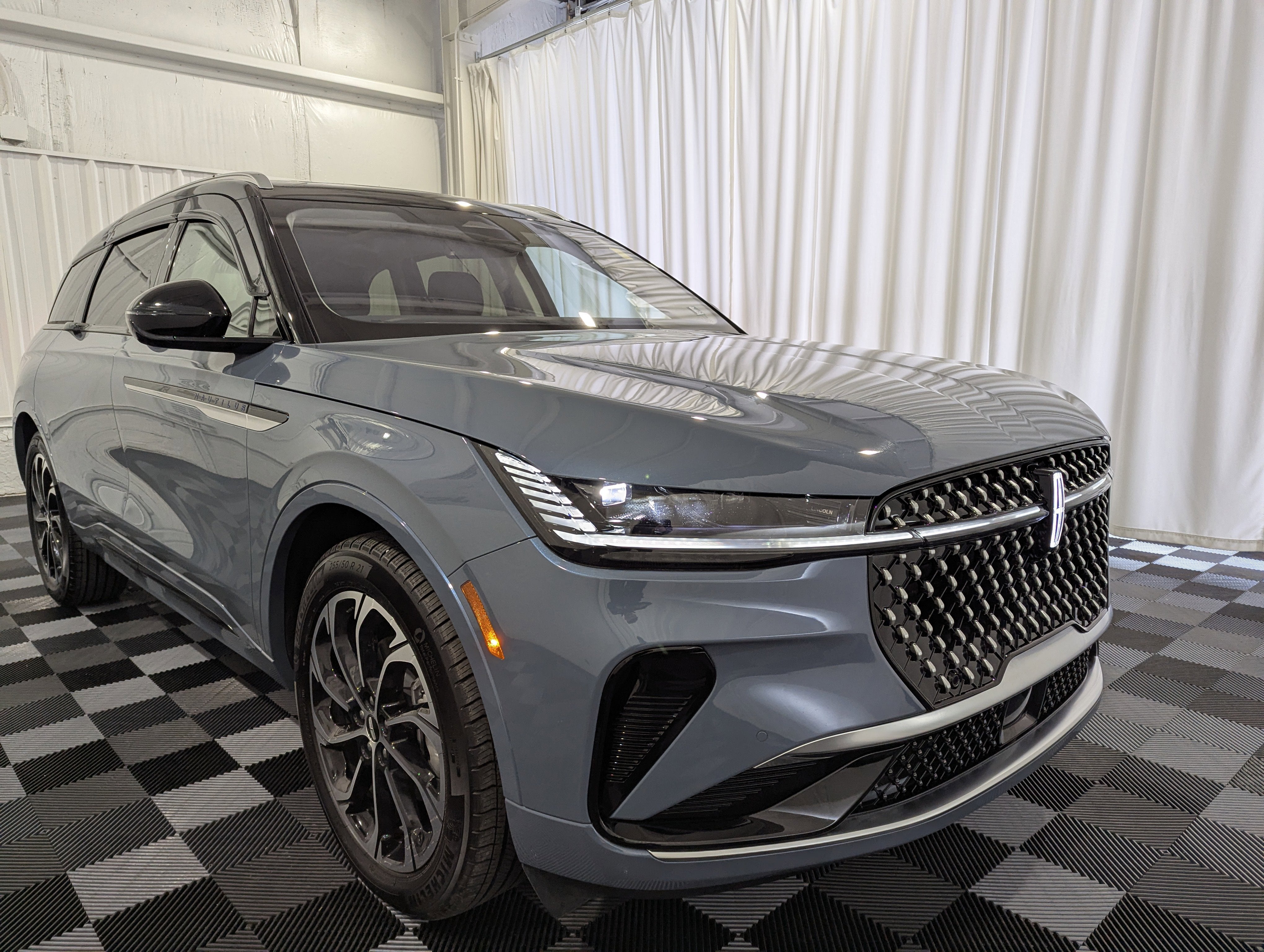 2025 Lincoln Nautilus Reserve AWD