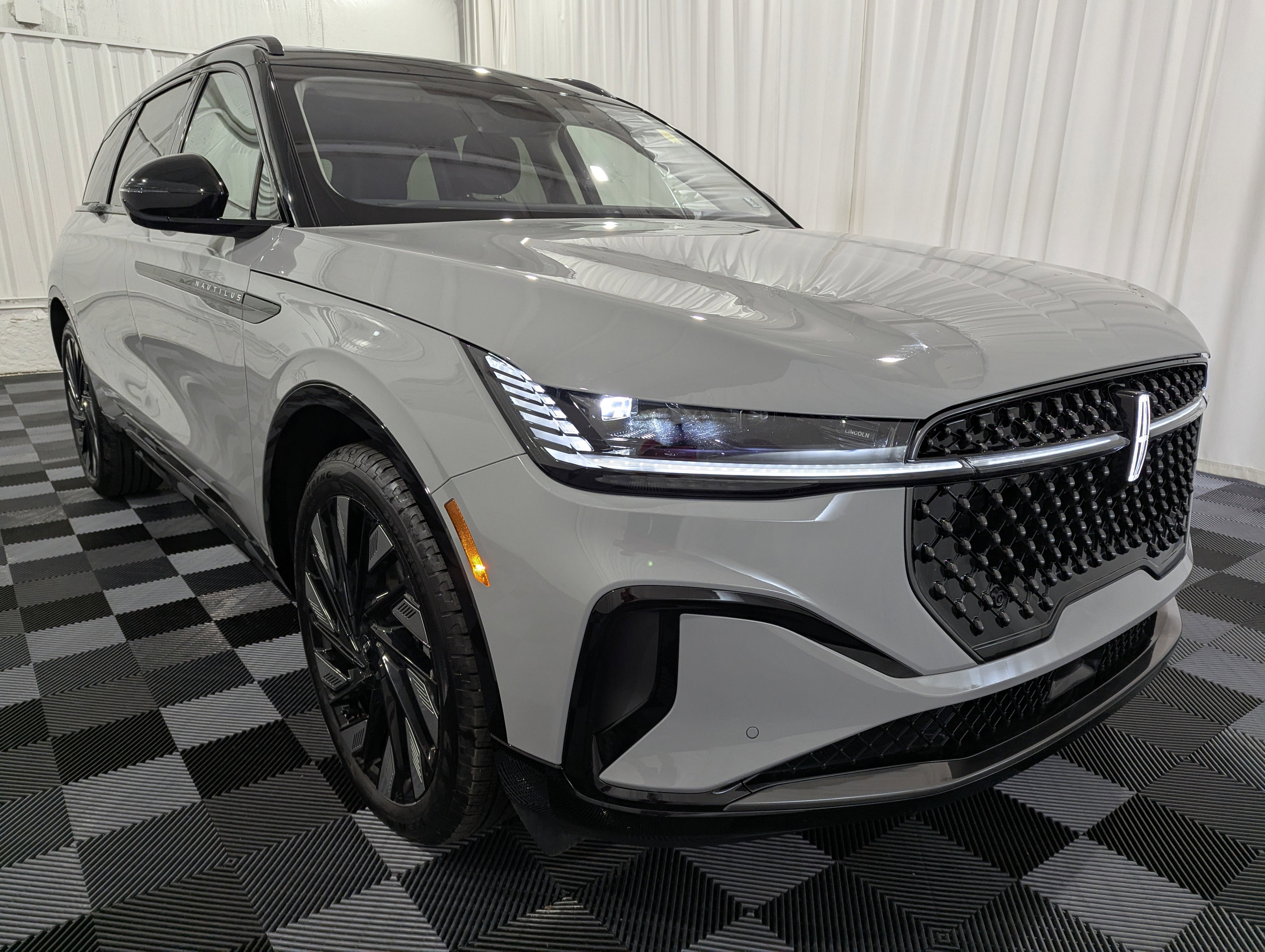 2026 Lincoln Nautilus Reserve AWD