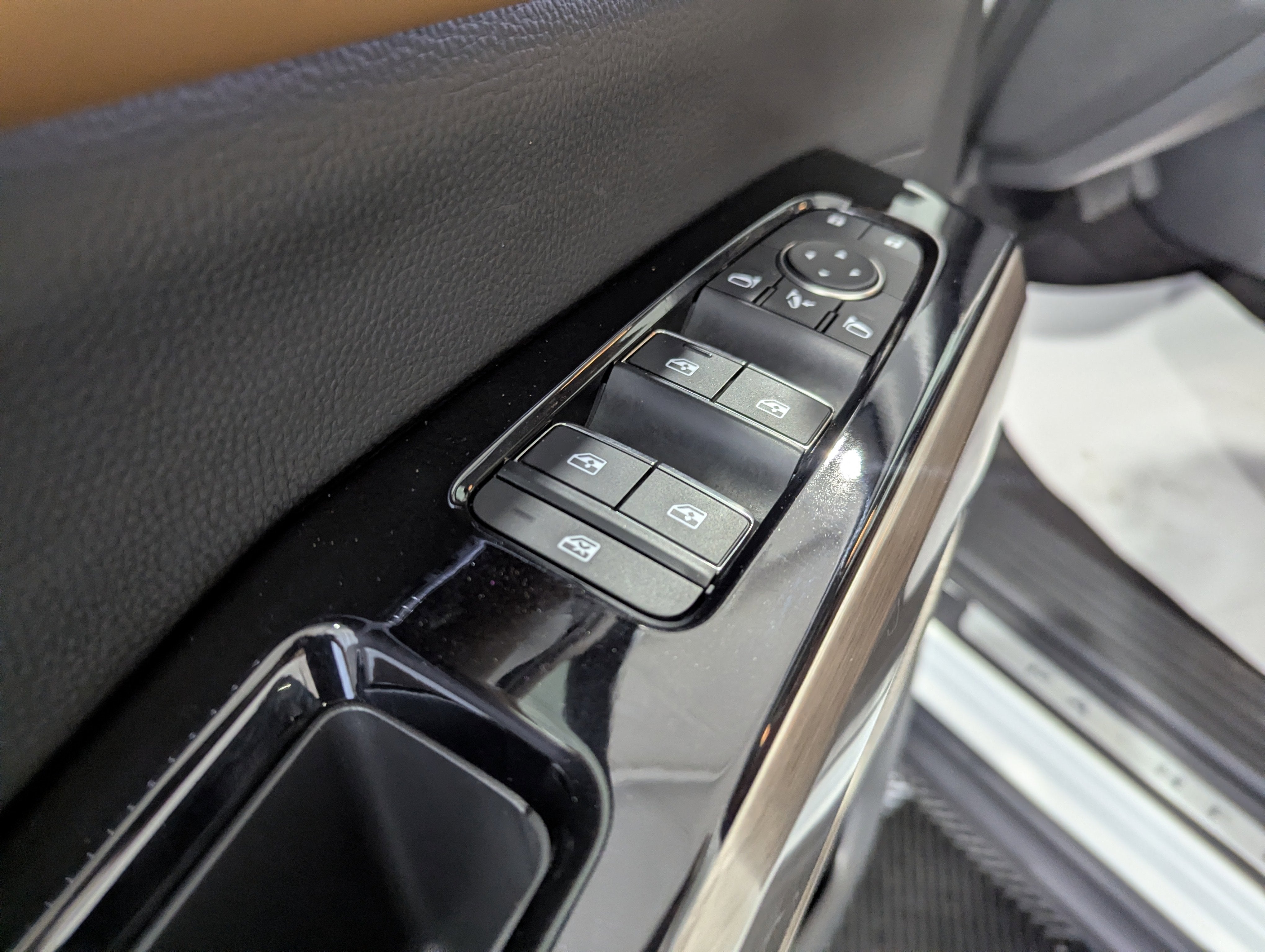 2022 Nissan Pathfinder Platinum 4x4