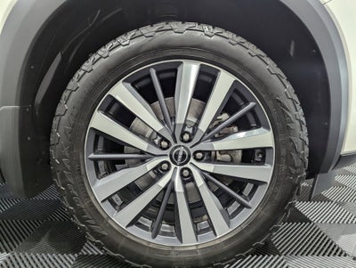 2022 Nissan Pathfinder Platinum 4x4