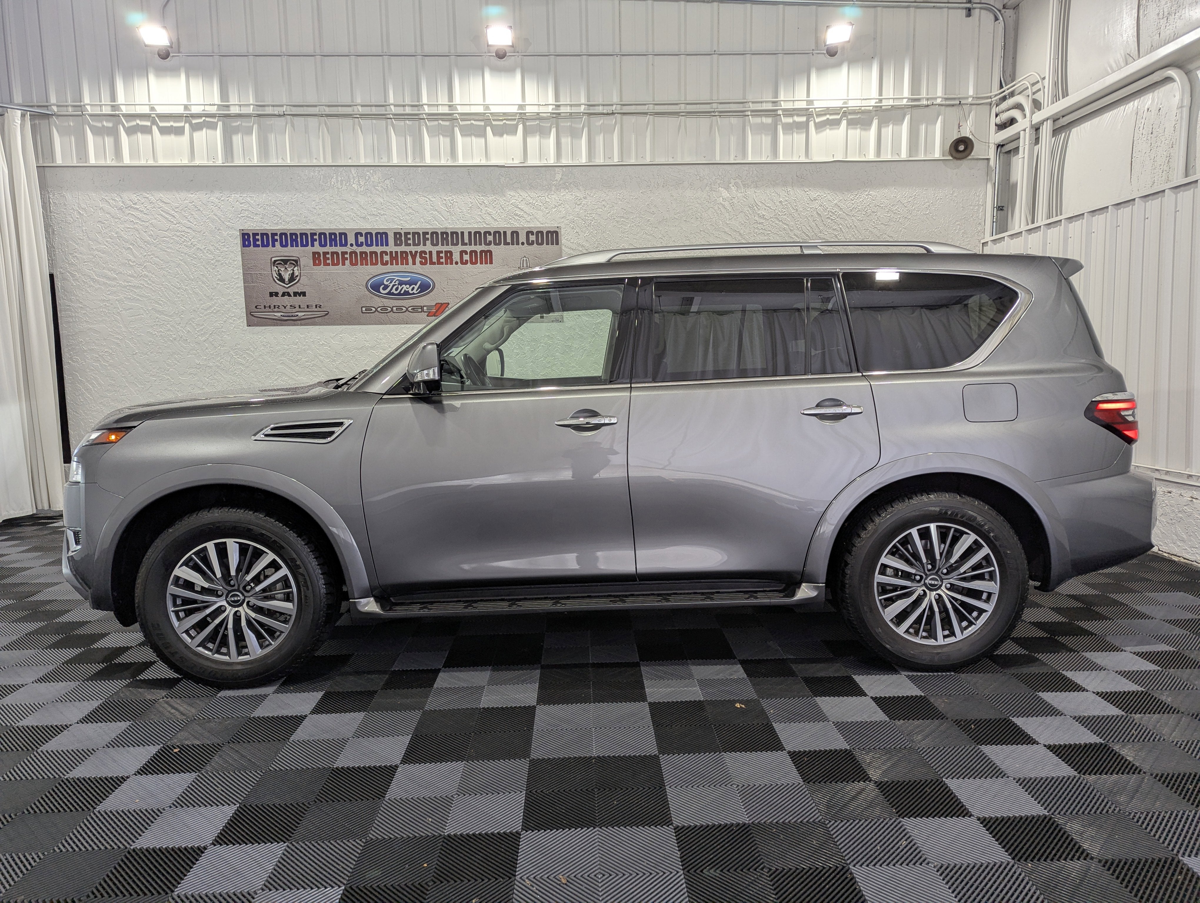 2024 Nissan Armada SL 4x4