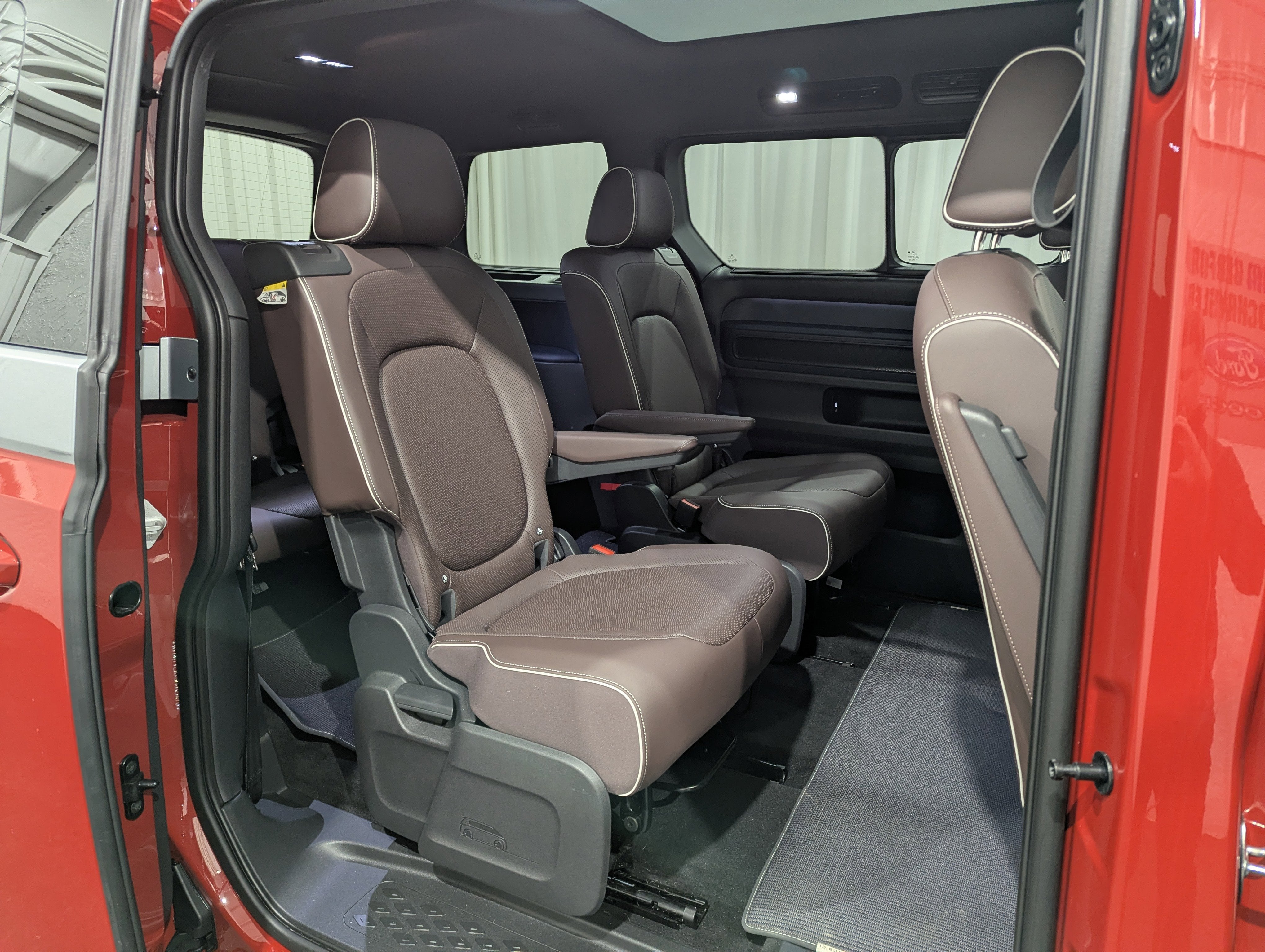 2025 Volkswagen ID. Buzz Pro S Plus 4MOTION